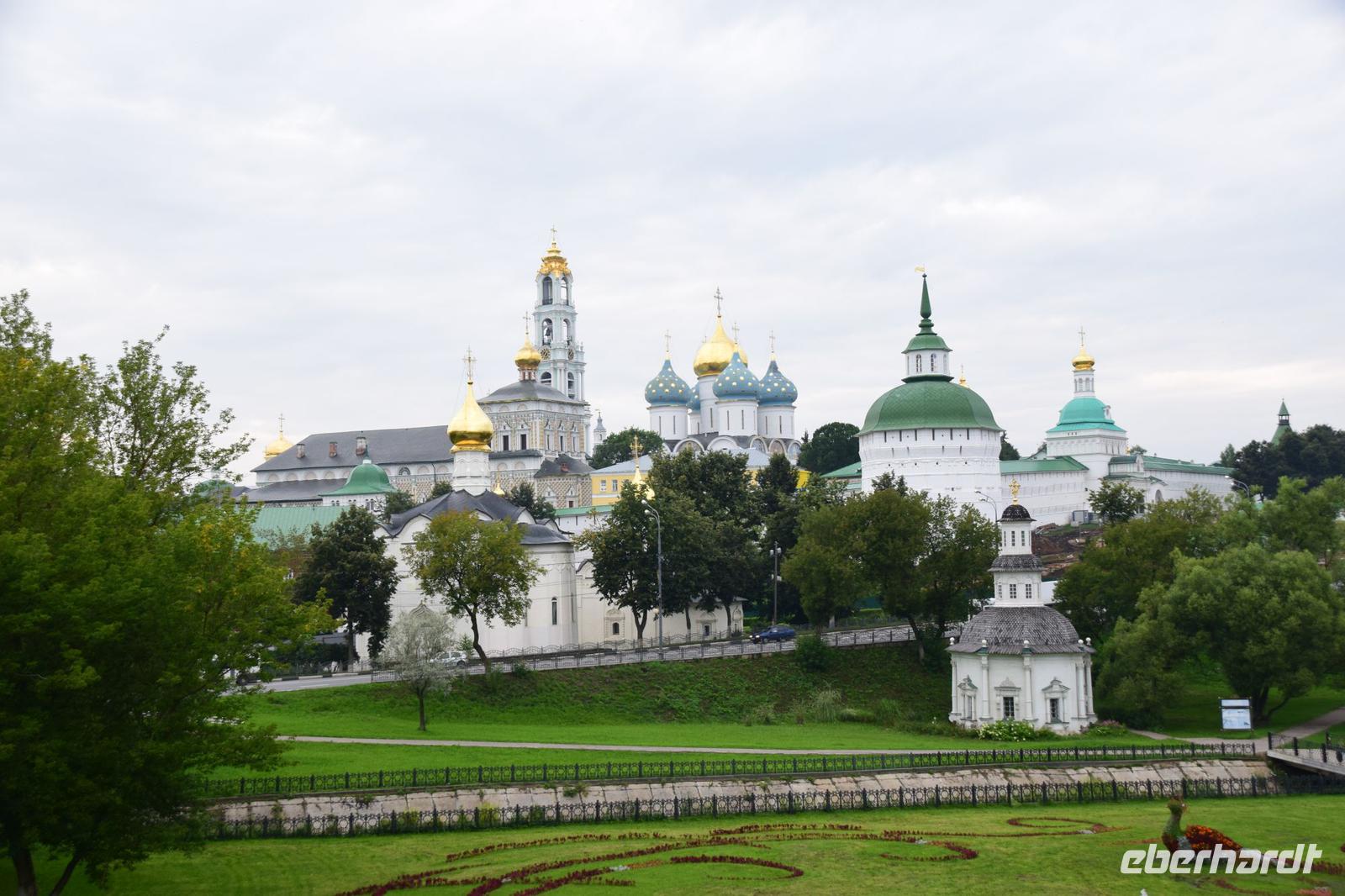 Blick über das gesamte Dreifaltigkeitskloster