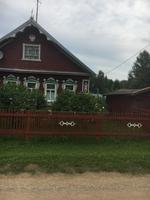 ein schönes kleines russisches Haus 