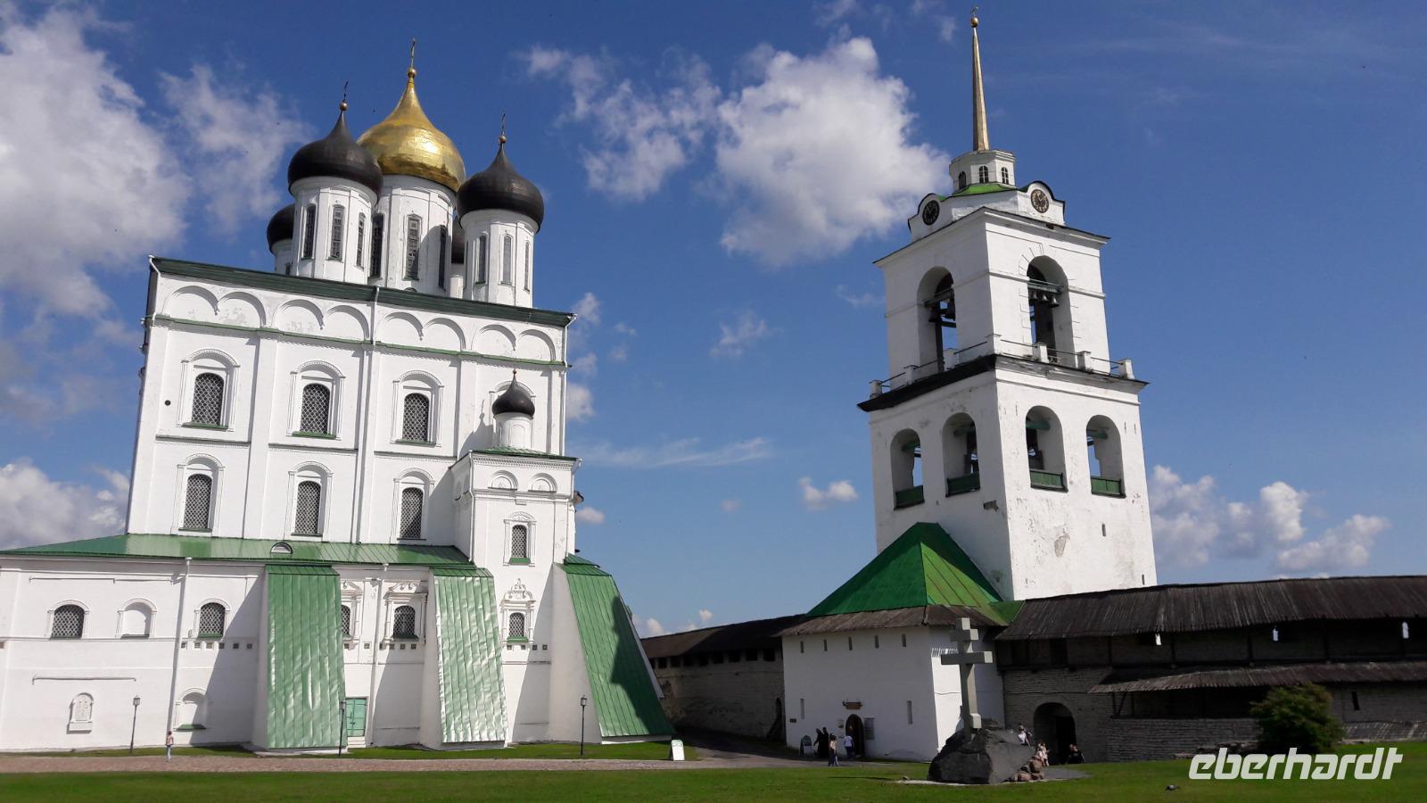Kreml Pskow: Kathedrale der Heiligen Dreifaltigkeit