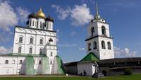 Kreml Pskow: Kathedrale der Heiligen Dreifaltigkeit