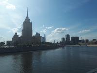 Hotel Ukraine vom Wasser aus