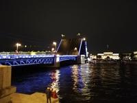 St. Petersburg bei Nacht