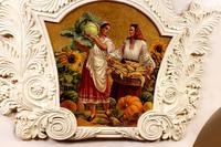 Wandmalereien und Stuckverzierungen - so toll sehen die U Bahn Stationen in Sankt Petersburg aus!