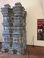 „Geschichten erzählender“ Ofen im Kreml von Susdal