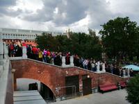 lange Warteschlange in den Kreml