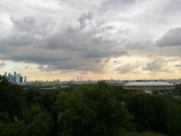 Blick von den Sperlingsbergen Richtung Moskau-City und Stadion Luschniki