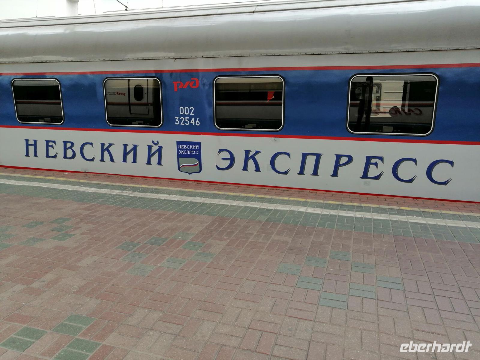 Schnellzug nach Sankt Petersburg: 