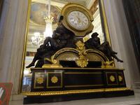 Auch kostbare Uhren gehören zu den Sammlungen der Eremitage