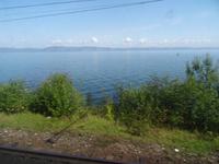 Das gegenüberliegende Seeufer ist gerade noch erkennbar