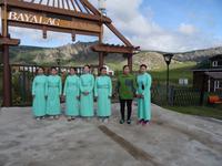 Empfang im Jurtencamp