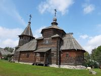 Susdal. Freilichtmuseum. Große und kleine Kirche.
