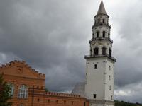 Ural: Newjansk: Schiefer Turm