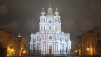 Smolny Kathedrale bei Nacht