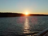 Sonnenuntergang auf dem Moskwa-Wolga-Kanal