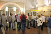 Auf dem Weg in die Unterwelt der Metro