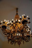 Edle Leuchter im Katharinenpalast