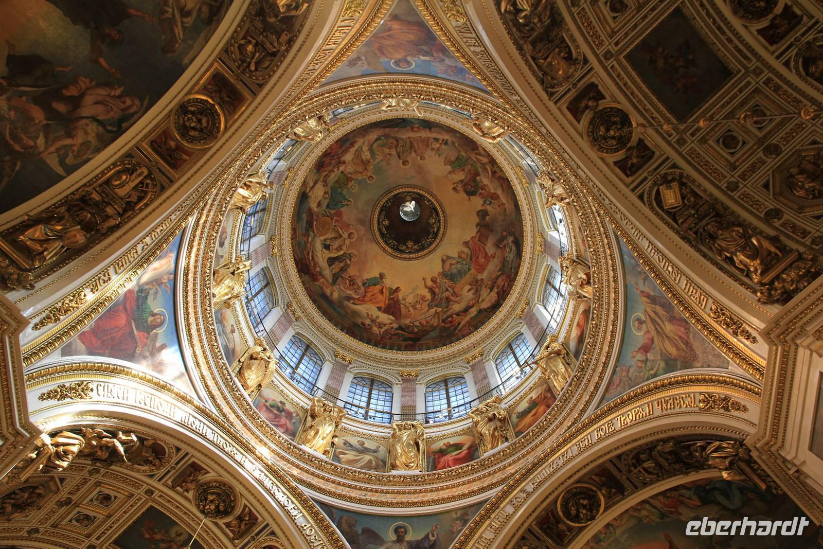 Das Kuppelgewölbe der Isaaks-Kathedrale