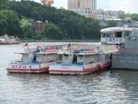 Die Schiffe erwarten uns zur Panoramafahrt auf der Moskwa