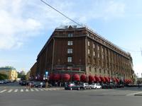 Auch das Hotel Astoria steht direkt am Isaaksplatz.
