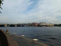 Blick von der Landspitze der Wassiljewski-Insel zum fliegenden Holländer.