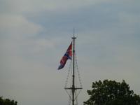 Über der Peter-und-Pauls-Festung weht heute die Flagge der russischen Kriegsmarine.
