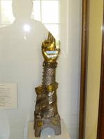 Dieser Handschuh scheint mir leicht unbequem auszusehen.