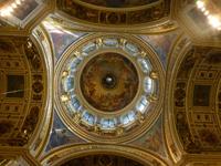 Der Vogel unter der Kuppel war zu Sowjetzeiten durch ein Focaultsches Pendel ersetzt worden, erst nach der Wende durfte er wieder an seinen Platz zurückkehren.