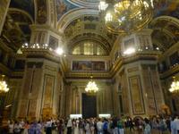 Etwa 14.000 Menschen kann die Kathedrale gleichzeitig beherbergen. Wir waren ganz froh, dass wir an diesem Tag deutlich unterhalb dieser Grenze lagen.