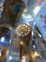 Für eine Kirche eine schiere Explosion von Farben. Die Kirche war allerdings auch nie für sakrale Zwecke gedacht.