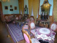 Im Privatpalast waren außerdem noch viele Gegenstände des originalen Interieurs vorhanden.