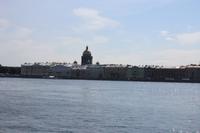 Blick über die Newa auf die Isaaks Kathedrale