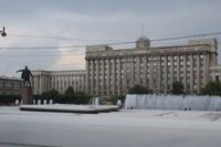 Wasserspiel mit dem Denkmal von Lenin