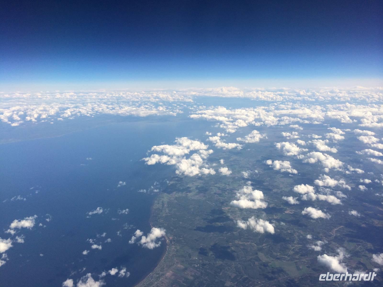 001 Ueber den Wolken