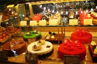 Im Feinkostladen Jelissejew (früher Gastronom Nr. 1)