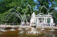 Peterhof - Spaziergang im unterem Park