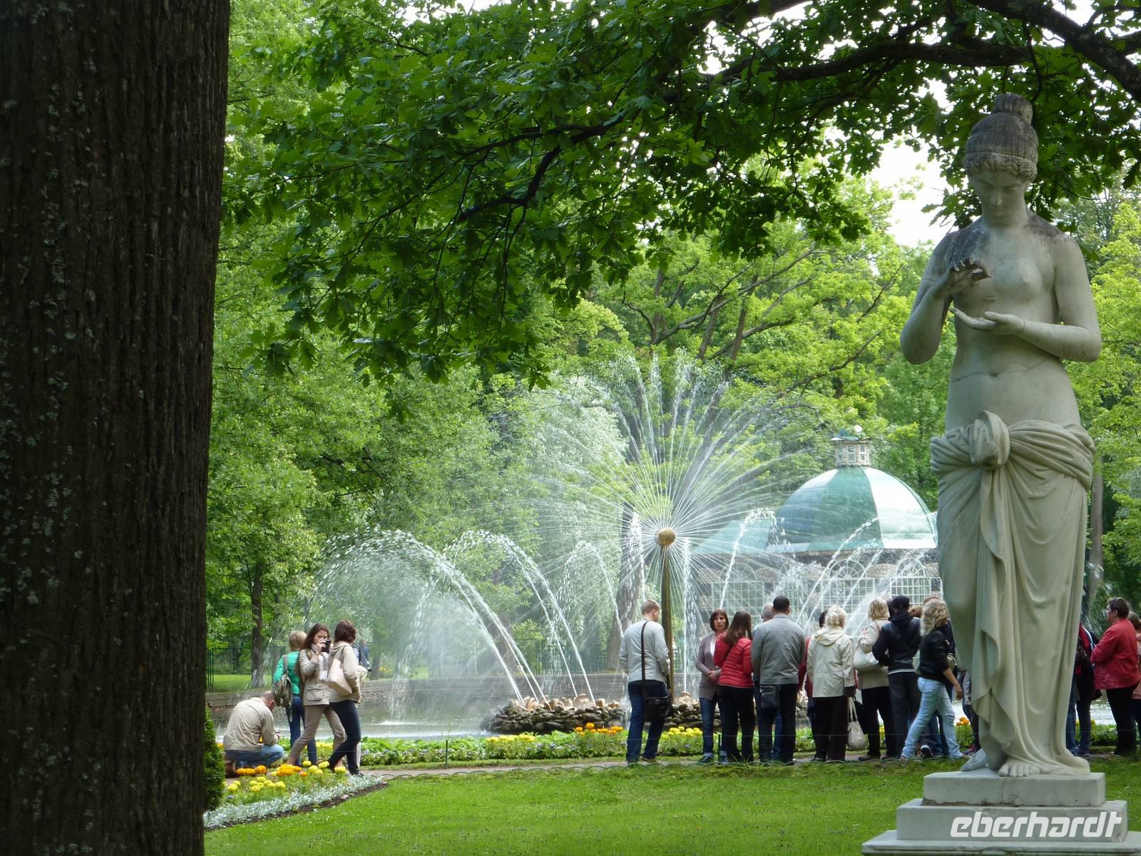 Sonnenfontäne im Unteren Park