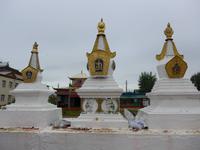 Russland, Burjatien, Stupas im budd. Kloster Iwolginsk