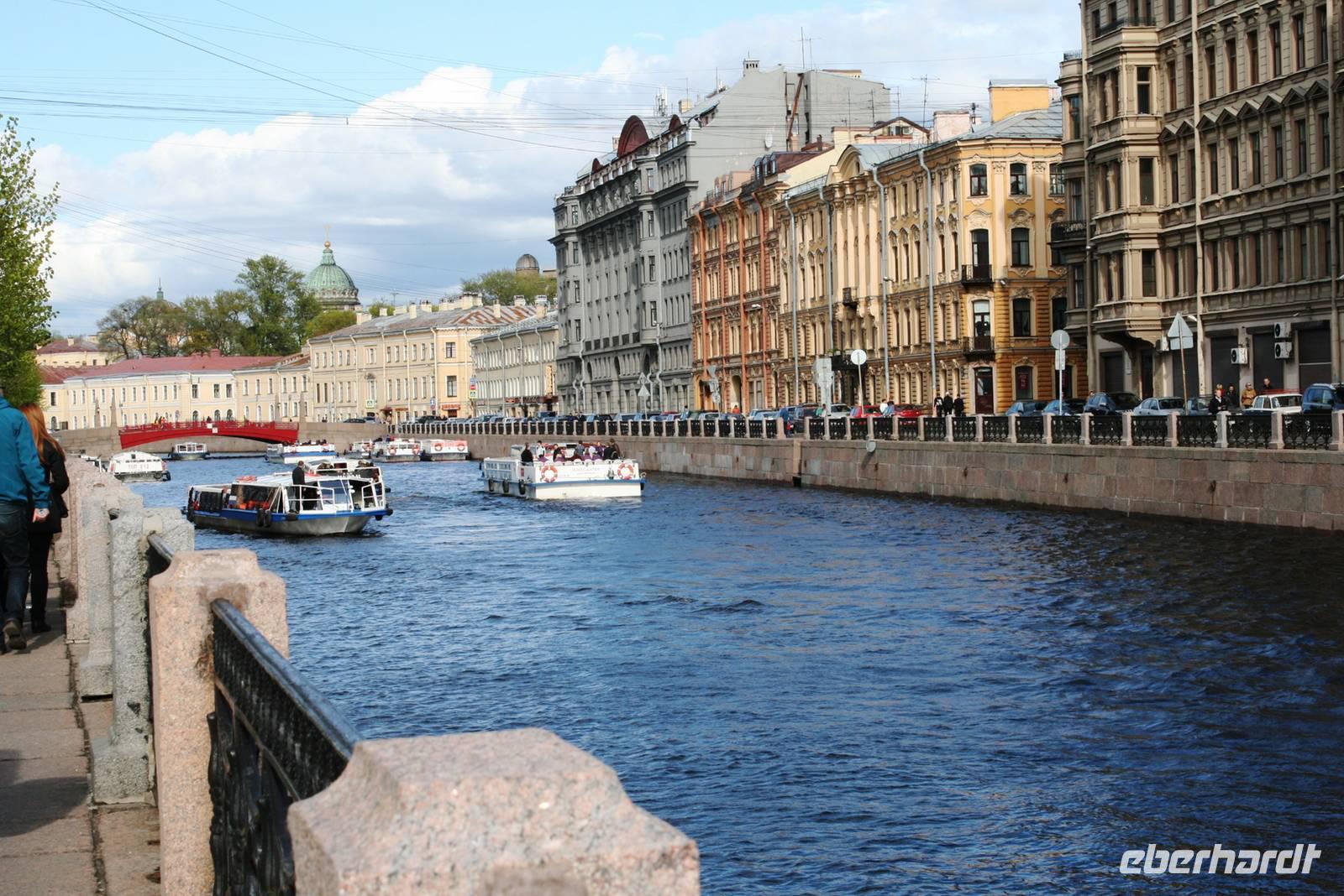 Bootsfahrt auf den Kanälen und der Newa