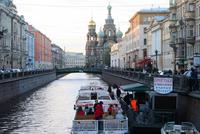 St. Petersburg am Abend