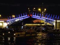 Lichterfahrt, Öffnung der Palast-Brücke
