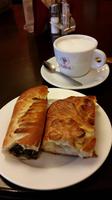 Pirogi (gefüllte Teigkuchen)