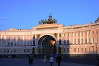 Schlossplatz mit Triumphbogen