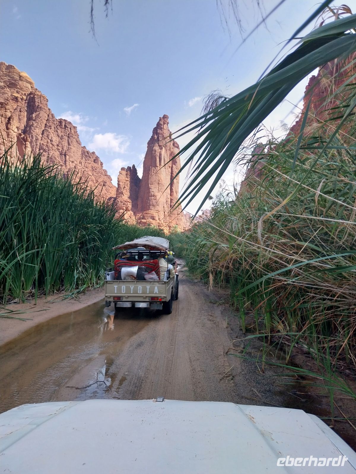 Fahrt mit Geländewagen im Wadi Dissah 