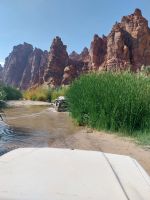 Fahrt mit Geländewagen im Wadi Dissah 