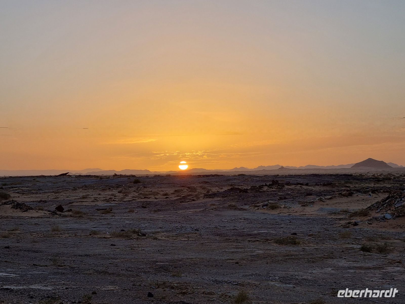 Sonnenuntergang in der Wüste Saudi-Arabiens