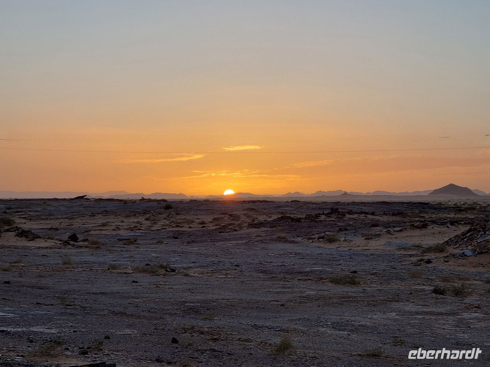 Sonnenuntergang in der Wüste Saudi-Arabiens