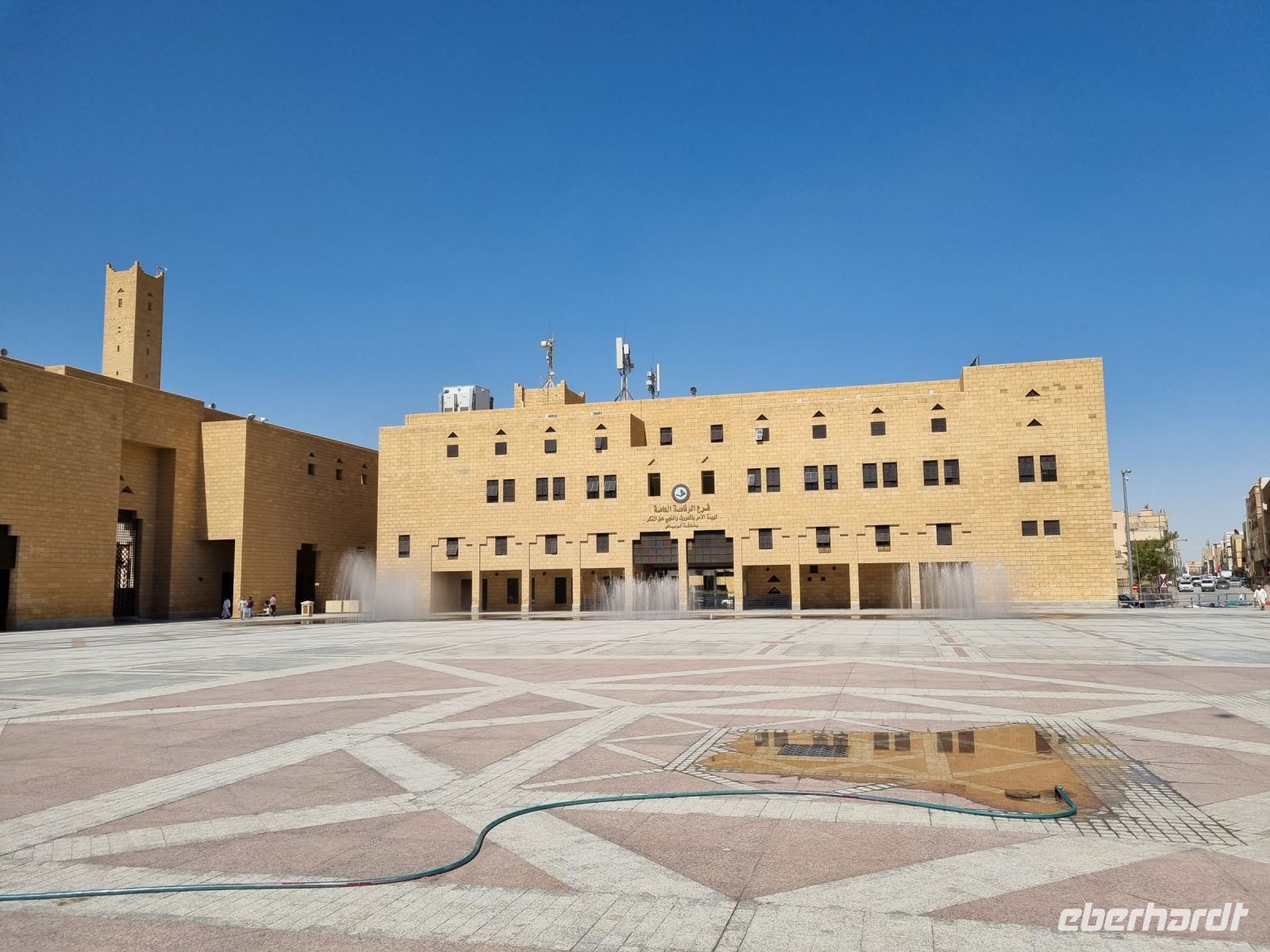 Riad - Islamische Religionspolizei mit dem ehemaligen Hinrichtungsplatz (Al-Safah-Platz)