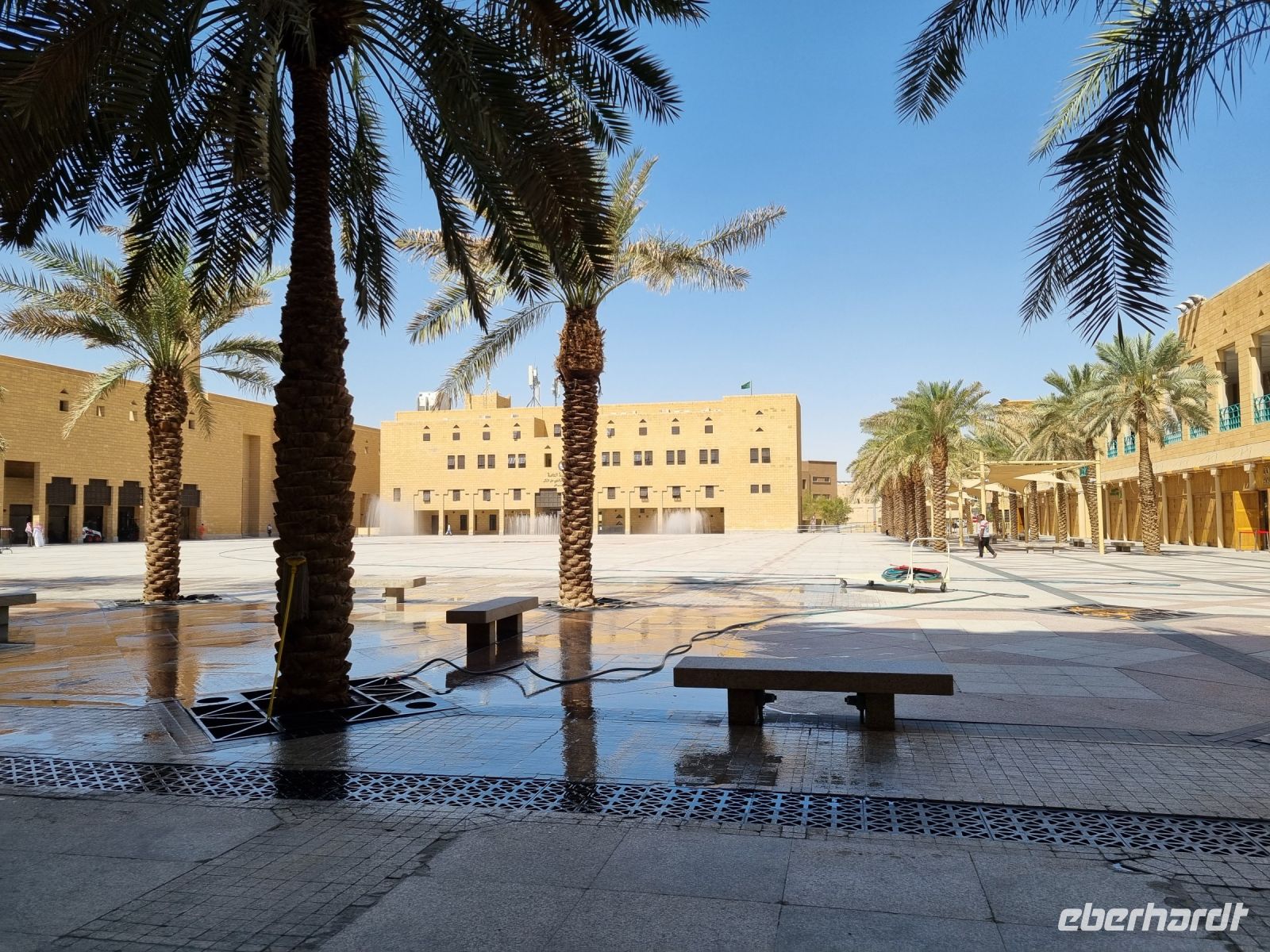 Riad - Islamische Religionspolizei mit dem ehemaligen Hinrichtungsplatz (Al-Safah-Platz)