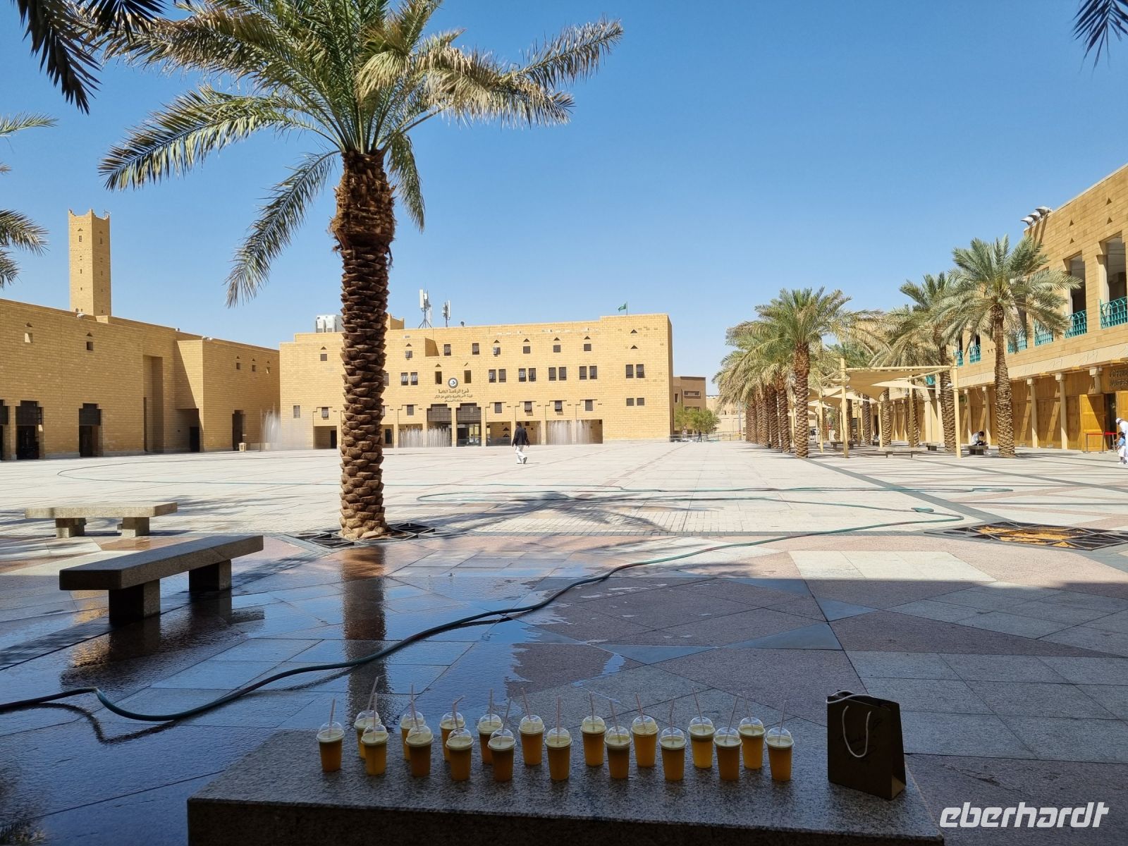 Riad - Islamische Religionspolizei mit dem ehemaligen Hinrichtungsplatz (Al-Safah-Platz)