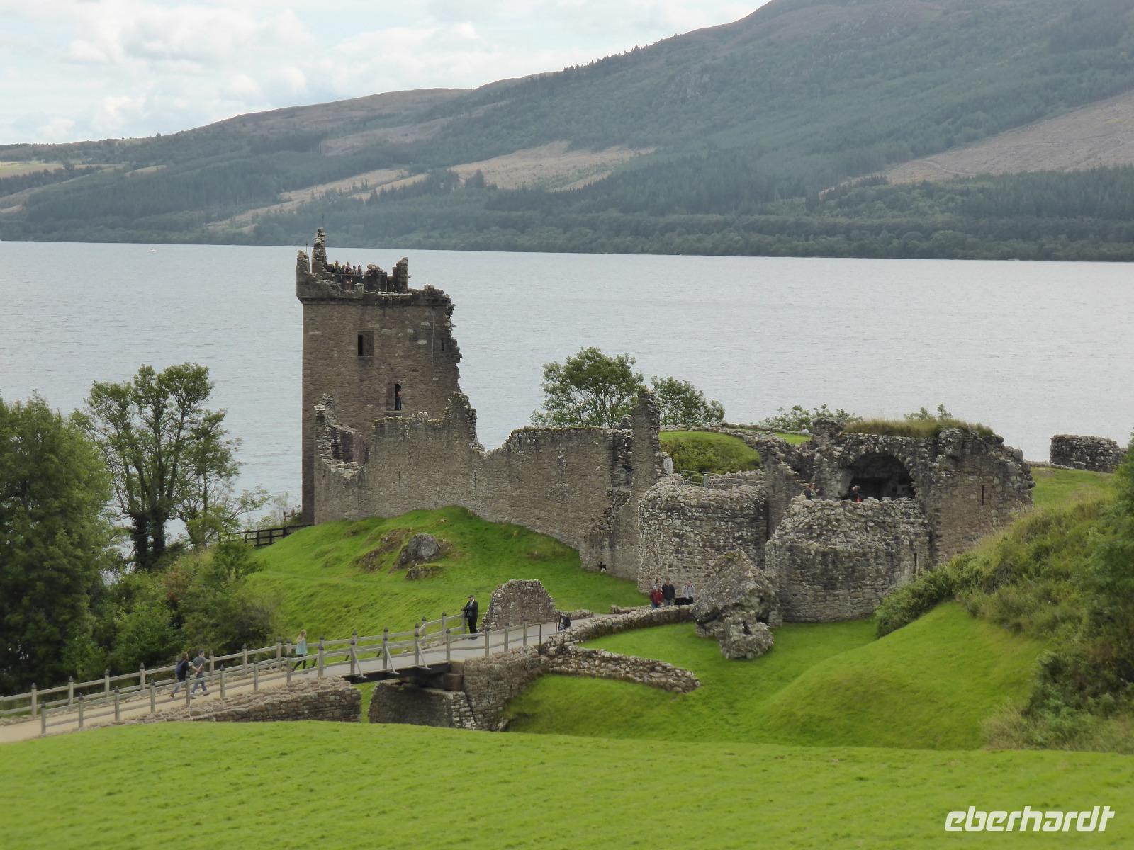 Urquahrt Castle am Loch Ness